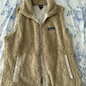 Patagonia Furry Fleece Vest Women’s Large | Tan Sherpa Zip Up